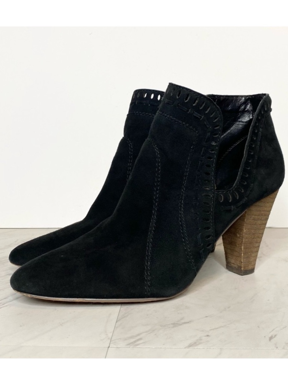 Vince Camuto Reeista Black Leather Bootie 9 1/2M